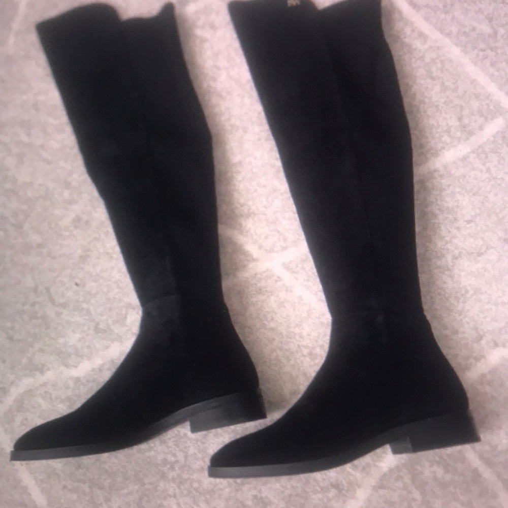 Elegant Black Knee-High Boots
